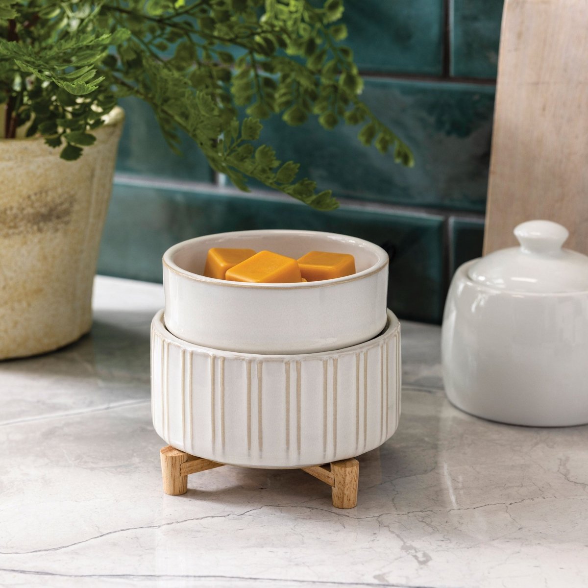 Ceramic & Wood 2-in-1 Classic Fragrance Wax Melt Warmer ith wax melts