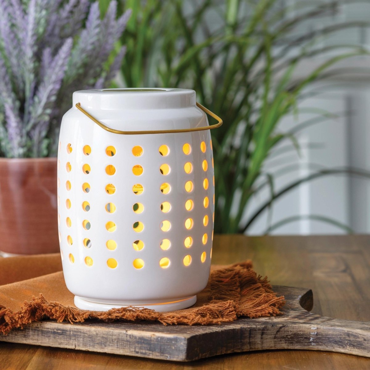 Chelsea Lantern Canopy Illumination Wax Melt Warmer kitchen